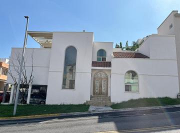 Casa de 3 habitaciones, Monterrey · Casa en Venta Privanzas 5o Sector