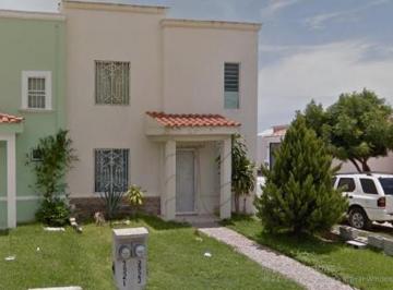 Casa de 2 habitaciones, Mazatlán · Casa con 115 m² de Superficie de Terreno, 2 Recámaras en Venta en Fraccionamiento Real Pacífico