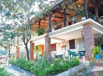 Rancho · 300m² · 3 Recámaras · 10 Estacionamientos · Terreno de 32.5 Ha con Cabaña en El Pueblo Mágico de Mineral del Monte