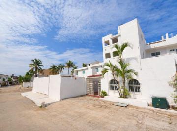 Edificio , Manzanillo · Edificio en Venta de 7 Bungalows en Las Brisas, Manzanillo | Pie de Playa.