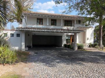 Casa en condominio de 3 habitaciones, Metepec · Residencia de Lujo en Residencial Providencia – Frente a Town Square – Conjunto Cartagena