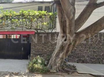 Casa · 214m² · 4 Recámaras · 1 Estacionamiento · Casa en Venta en San Lucas, Coyoacán, Cdmx