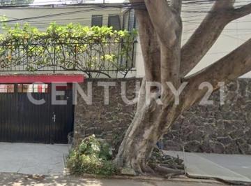 Casa · 214m² · 4 Recámaras · 1 Estacionamiento · Casa en Venta en San Lucas, Coyoacán, Cdmx