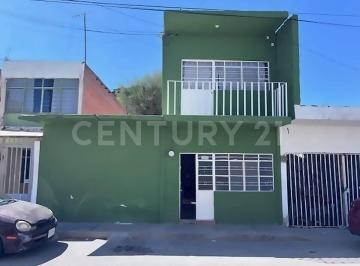 Casa · 365m² · 3 Recámaras · 1 Estacionamiento · Casa en Venta Zona Centro, Aguascalientes