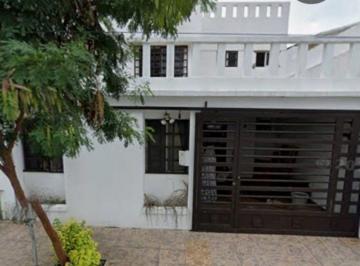 Casa de 4 habitaciones, Monterrey · Casa en Venta, Rincon de La Primavera