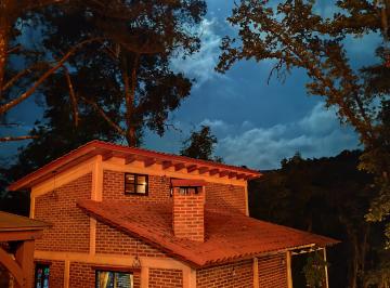 Casa de 8 habitaciones, Huasca de Ocampo · Casa de Campo en Bosque con 5 Cabañas y Río en Huasca - Turístico y Patrimonial
