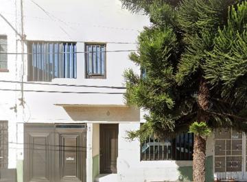 Casa de 4 habitaciones, Cuauhtémoc · Casa en Roma Sur, con Patio, 4 Recamaras, Cerca de Centro Comercial, Hospital, Metro y Vias Rapidas.