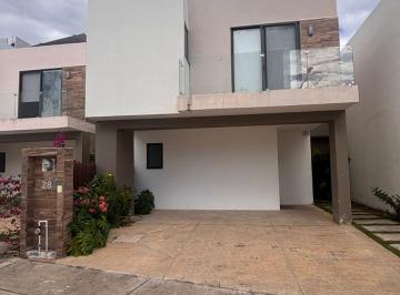 Casa de 3 habitaciones, Benito Juárez · Hermosa Casa en Fracc Bali