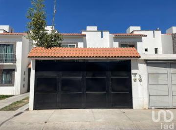 Casa · 89m² · 3 Recámaras · 1 Estacionamiento · Casa en Venta en Residencial Bugambilias, Soledad, Slp.