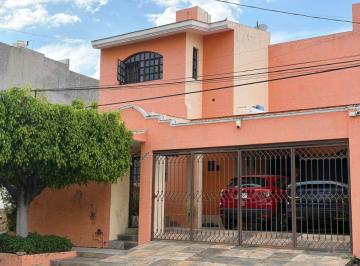 Casa de 4 habitaciones, Zapopan · Casa en Venta en Arcos de Guadalupe - Agricultores 5584