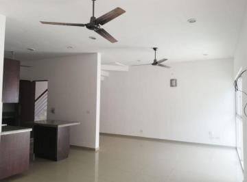 Casa · 187m² · 4 Recámaras · Casa en Renta en Cancún Centro
