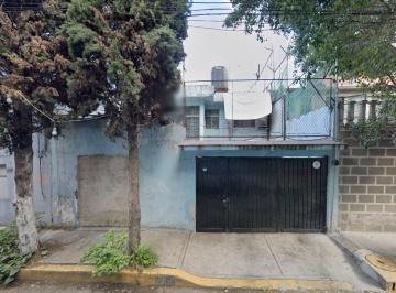 Casa de 4 habitaciones, Iztapalapa · Casa en Colonia Sideral Iztapalapa en Remate