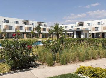 85d0ed7bee81574f77f8dd57ff1564d4717b8aa4fe976e5275157863e2274bf3 · Casa Amueblada en Renta con 3 Habitaciones, Alberca y Amenidades en Xochitepec