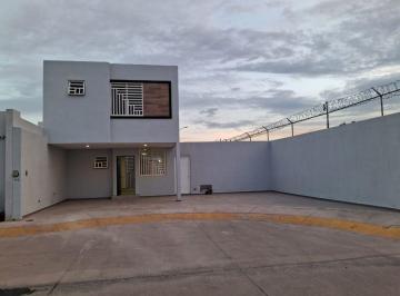 Casa de 3 habitaciones, Jesús María · Casa en Renta en Aguascalientes, Verona Residencial, Terreno Excedente