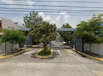 Casa en condominio de 2 habitaciones, Zapopan · Casa en Oyamel 2 en Remate