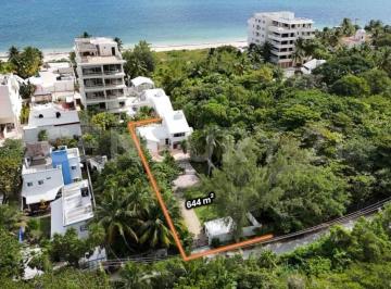 Terreno / Lote · 560m² · Terreno en Venta Puerto Morelos, Quintana Roo.
