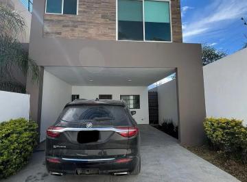 1 · Casa en Renta, en Carretera Nacional, Zona Sur.