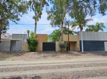 Casa de 3 habitaciones, Querétaro · Casa en Venta en Robles Jurica, Una de Las Mejores Calles del Fraccionamiento