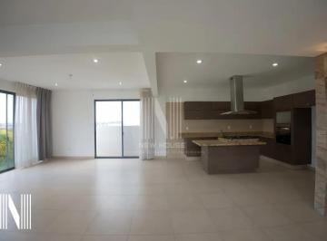 1 · Hermosa Casa en Lomas del Molino II – Espacios Amplios en Venta / Renta