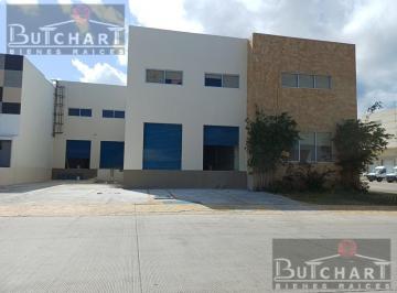 Bodega comercial · 500m² · 3 Estacionamientos · Bodega en Renta Parque Logistico Cancun.