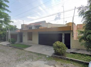 Casa de 5 habitaciones, Apatzingán · Casa en Apatzingan con 5 Recámaras, 515 m² Superficie de Terreno en Independencia