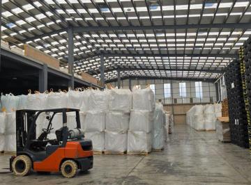 Nave industrial , Toluca · Nave Industrial en Renta 5,000 Toluca