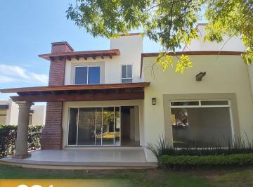 Casa de 4 habitaciones, Tequisquiapan · Casa en Venta en Tequisquiapan, Club de Golf