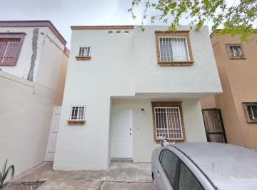 Casa · 140m² · 3 Recámaras · 2 Estacionamientos · Casa en Renta en Privada San Carlos, Guadalupe, Nl
