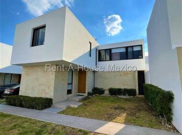 Casa de 4 habitaciones, El Marqués · Zibatá Casa con Terreno Excedente en Venta de 4 Recamaras Go1455