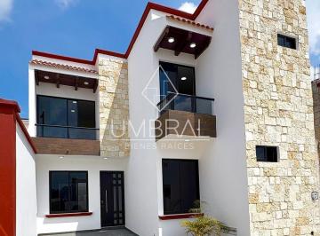 e97727967251c2149d00b54c46e1aca66522c3aeaa9ac5c99149bb828812c8d0 · Casa en Venta, Fracc. Los Lirios, Coatepec