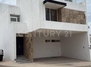 Casa · 232m² · 4 Recámaras · 3 Estacionamientos · Casa en Venta en Fraccionamiento Forja Real | San Marcos | Capulines