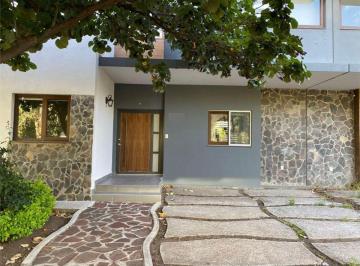 Casa de 3 habitaciones, Querétaro · Casa Amueblada en Renta Ubicada en Fraccionamiento Altozano