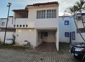 Casa · 120m² · 5 Recámaras · 1 Estacionamiento · Casa en Fraccionamiento La Marquesa Cond.24 Casa.23