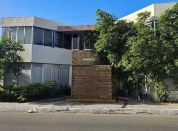 Edificio · 832m² · 15 Estacionamientos · Edificio Comercial en Obrera