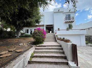 Casa · 453m² · 4 Recámaras · 3 Estacionamientos · Casa Estilo Mexicano Contemporáneo con Acceso Al Club de Golf en Villas del Mesón - (4)