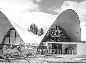 Edificio · 900m² · 20 Estacionamientos · Edificio en Venta " Restaurante Los Manantiales" Xochimilco - (4)