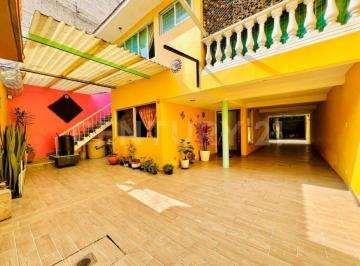Casa · 288m² · 6 Recámaras · 6 Estacionamientos · Casa en Venta en Comuneros de Santa Úrsula, Tlalpan, Cdmx