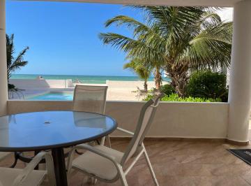 Departamento de 3 habitaciones, Progreso · Departamento Frente Al Mar en Venta en Chicxulub Puerto en Planta Baja