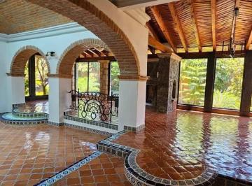 Casa en condominio · 286m² · 4 Recámaras · 2 Estacionamientos · Increíble Casa en Villa de Los Frailes, Ahora con Reduccion de Precio!