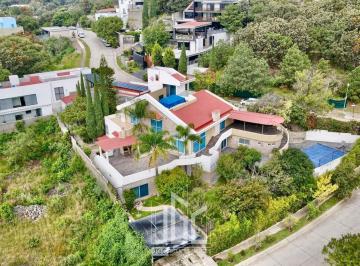 Casa · 870m² · 5 Recámaras · 6 Estacionamientos · Casa en Venta en El Palomar