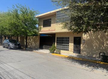 Casa de 4 habitaciones, San Nicolás de los Garza · Casa Venta, Roble Norte, 4 Recámaras y Alberca