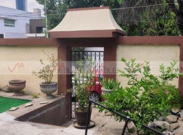 Casa · 560m² · 8 Recámaras · 6 Estacionamientos · Casa en Venta en del Valle