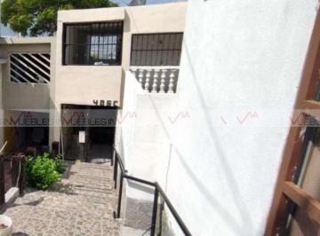 Casa · 125m² · 4 Recámaras · 1 Estacionamiento · Casa en Venta en El Obispo
