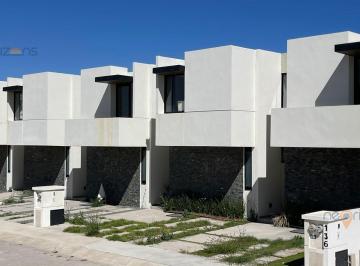 Casa · 162m² · 3 Recámaras · 2 Estacionamientos · Ultima Casa Nueva en Fracc. Residencial Los Lagos Villa de Pozos Slp
