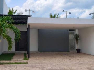 Casa en condominio de 2 habitaciones, Mérida · Venta Casa, en Privada Campocielo, Entre Dzitya y Temozón Norte, Al Norte de Mérida, Equipada.