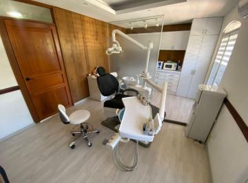 Local comercial de 1 habitación, León · Consultorio o Despacho Amueblado en Renta en 2do Piso en Blvd Campestre con 90 m²