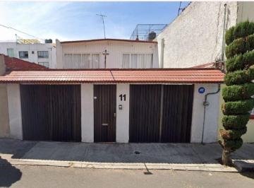 Casa de 4 habitaciones, Benito Juárez · Casa en Nativitas, con Patio, 4 Recamaras, Cerca de Cenrto Comercial, Est. del Metro y Vias Rapidas