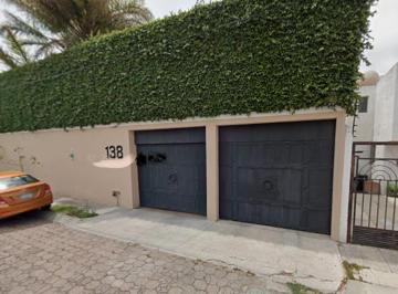 Casa de 4 habitaciones, Querétaro · Casa en Queretaro, con Alberca, Jardin, Cerca de Plazas Comerciales, Central de Abastos y Via Rapida