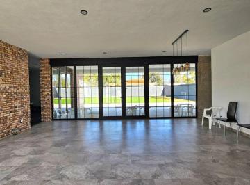 Casa de 4 habitaciones, Querétaro · Casa en Venta en Jurica Lista Para Adecuar a Tu Gusto