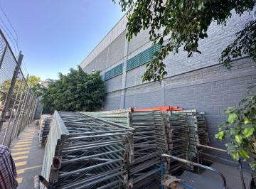 Bodega comercial , Guadalajara · Rio Tototlan Casi Esquina R. Michel, Amplia Bodega 1,893 m²